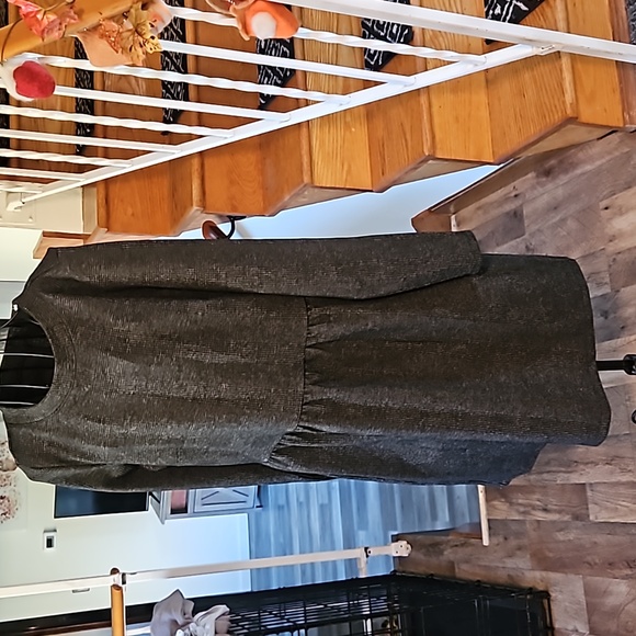 👗LOFT BACK BUTTON DRESS👗 - Picture 4 of 11